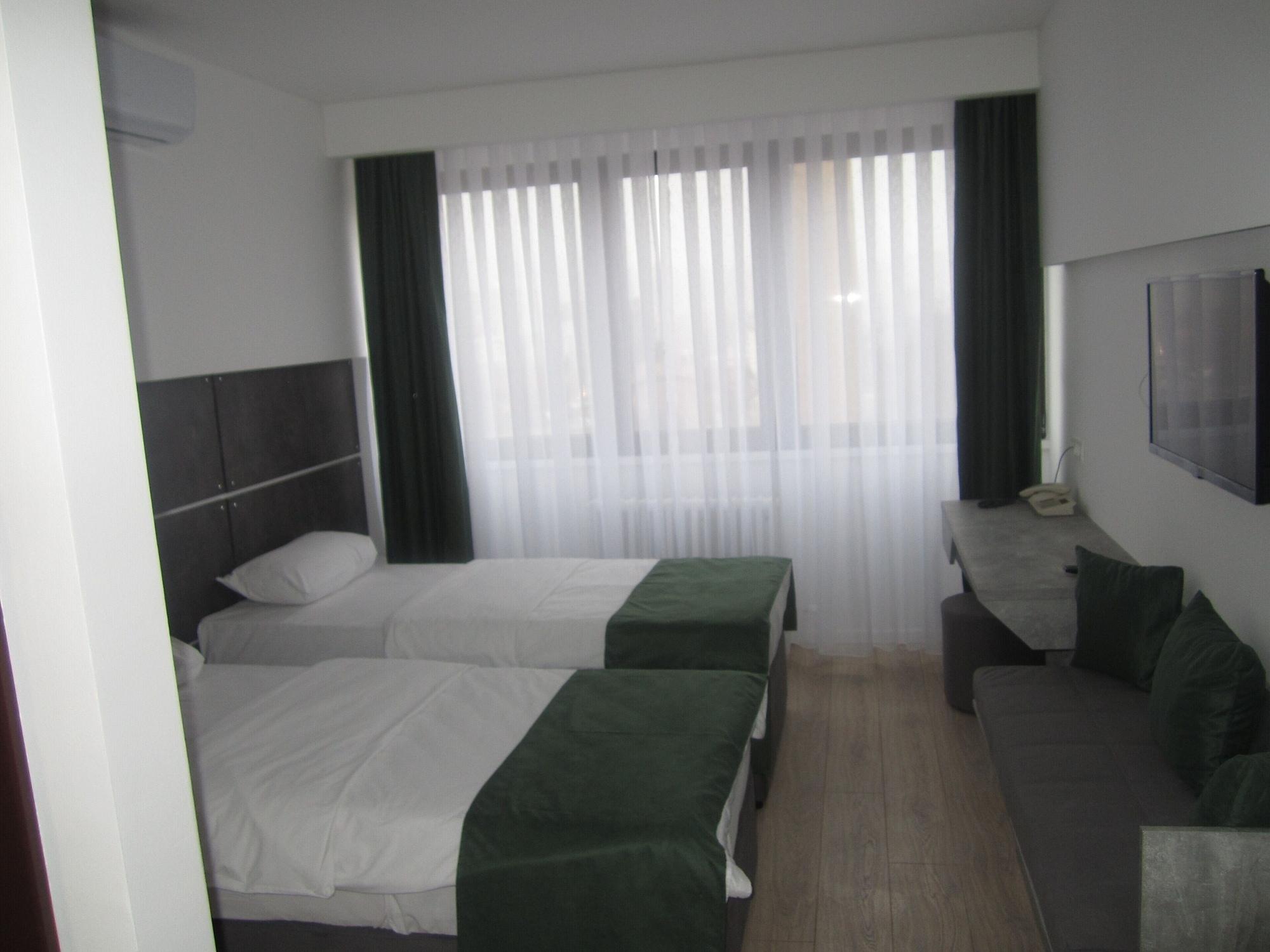 Hotel Grand Sarajevo Bagian luar foto