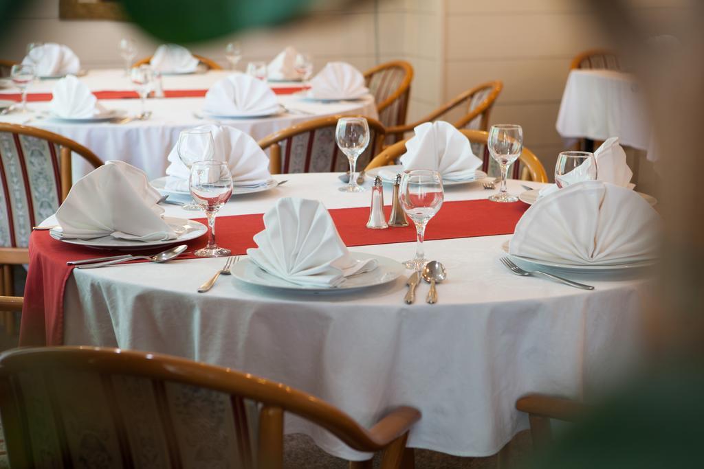Hotel Grand Sarajevo Bagian luar foto