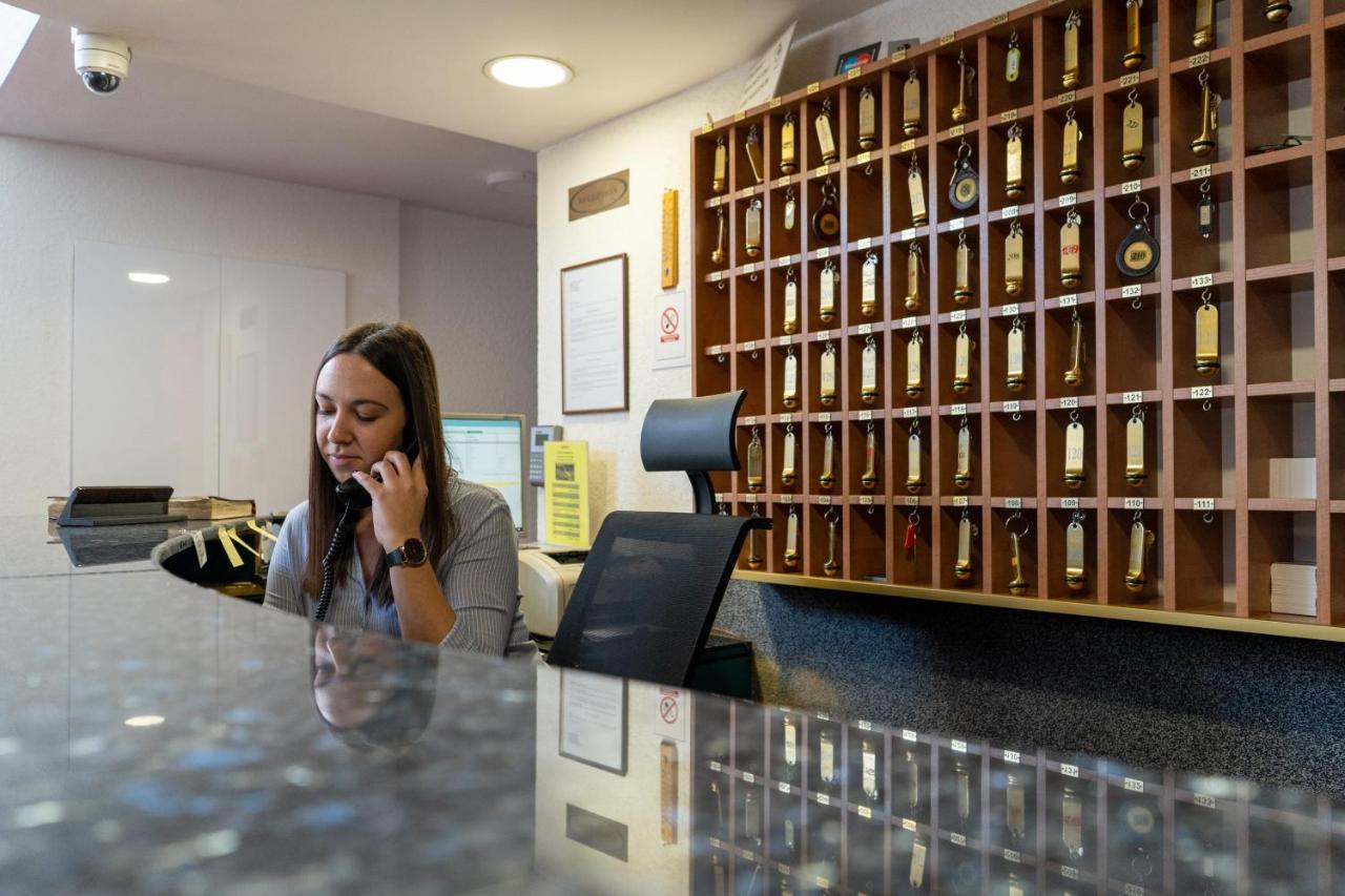 Hotel Grand Sarajevo Bagian luar foto