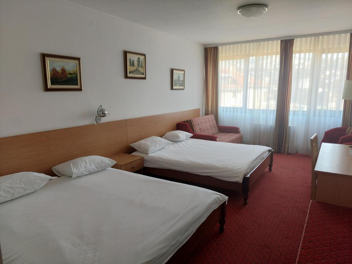 Hotel Grand Sarajevo Bagian luar foto