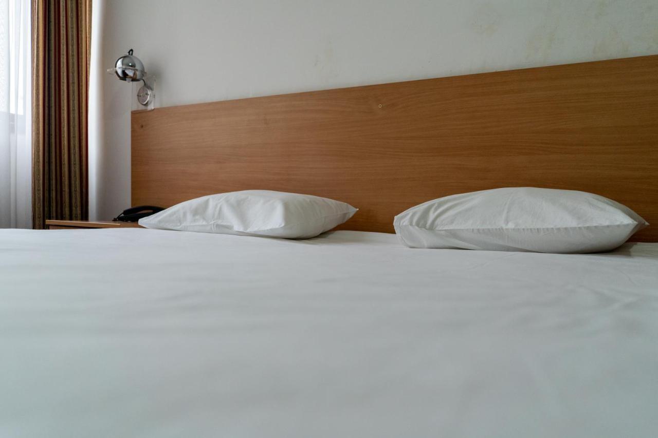 Hotel Grand Sarajevo Bagian luar foto