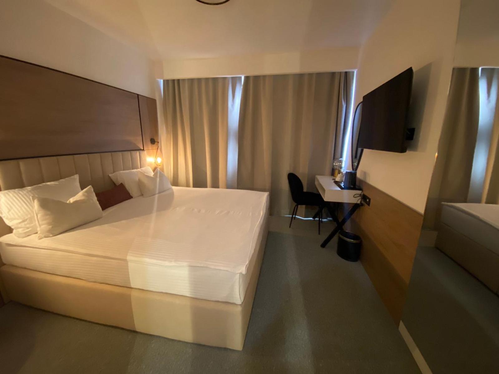 Hotel Grand Sarajevo Bagian luar foto