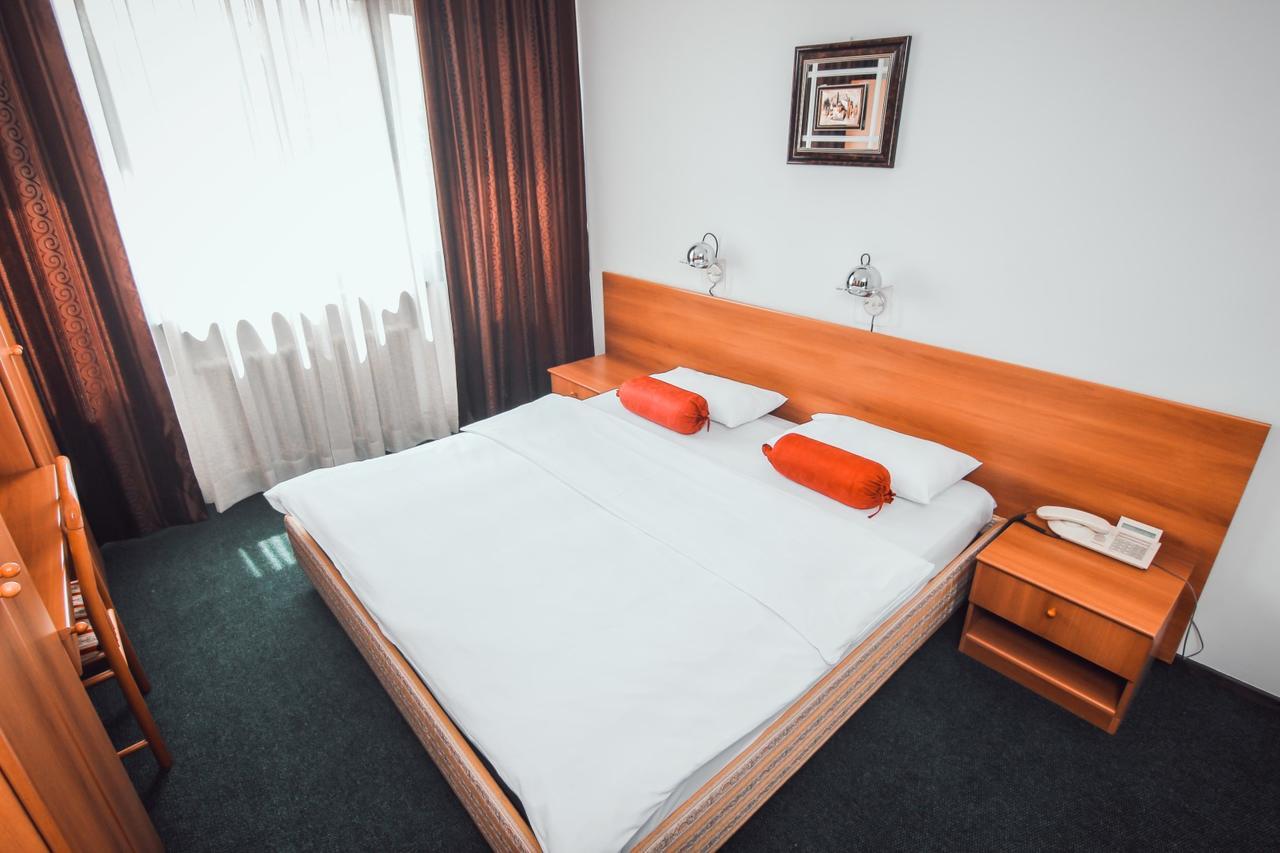 Hotel Grand Sarajevo Bagian luar foto