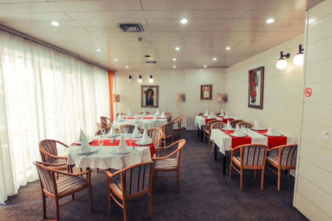 Hotel Grand Sarajevo Bagian luar foto