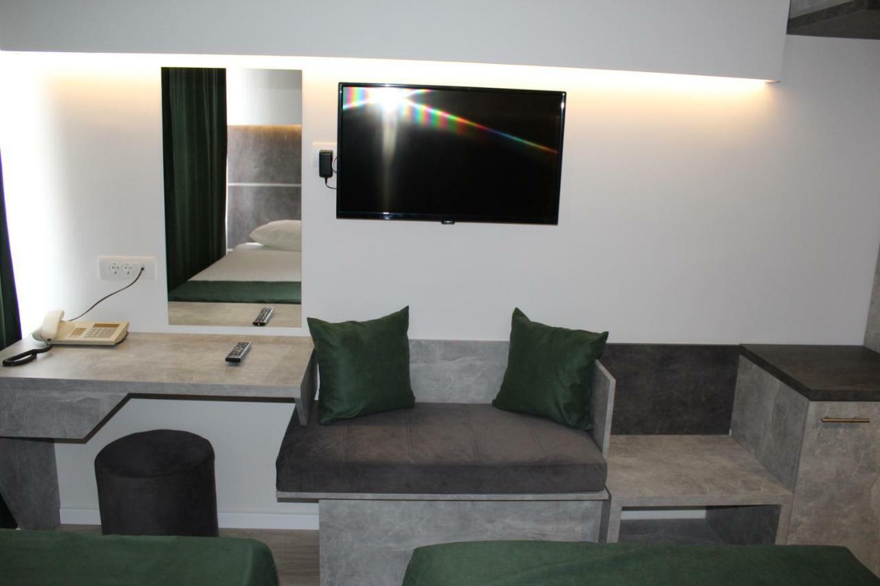 Hotel Grand Sarajevo Bagian luar foto